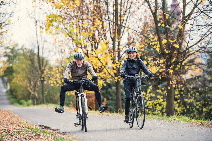 couple-e-bike.jpg