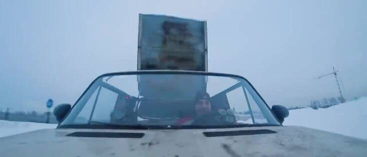 roof-brake-off-lada.jpg