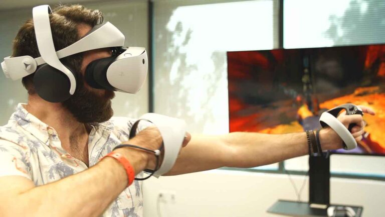 ویدیو: اولین نگاه به PS VR2 وعدۀ تجربه‌ای هیجان‌انگیز را می‌دهد