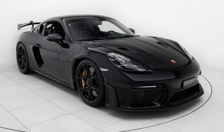 درخشش پورشه ۷۱۸ کیمن GT4RS با تیونینگ بدنه و رنگ سیاه خاص