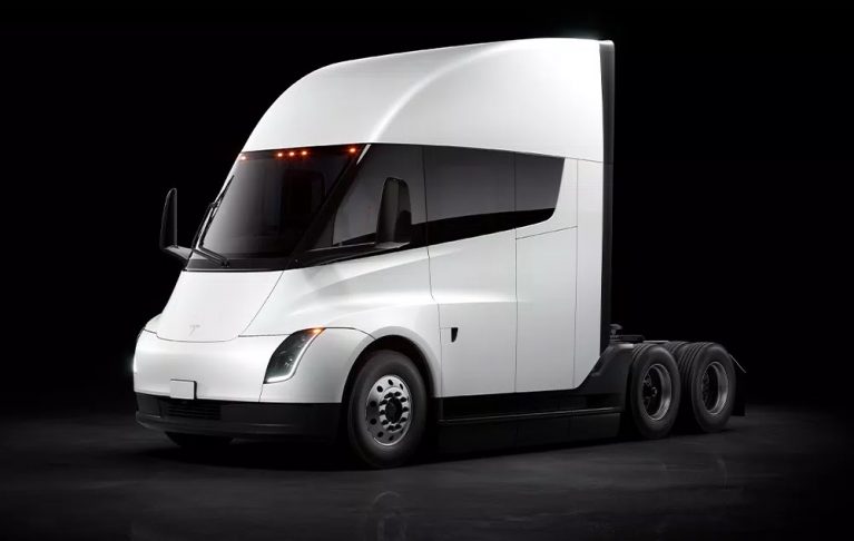 رکورد تازه برای کامیون تسلا؛ حمل ۳۷ تن بار تا مسافت ۸۰۰ کیلومتر