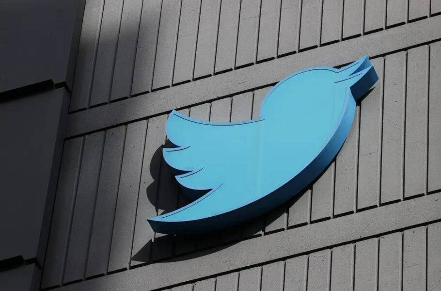 ایلان ماسک برخی تجهیزات دفتر مرکزی توییتر را در یک حراجی بزرگ می‌فروشد