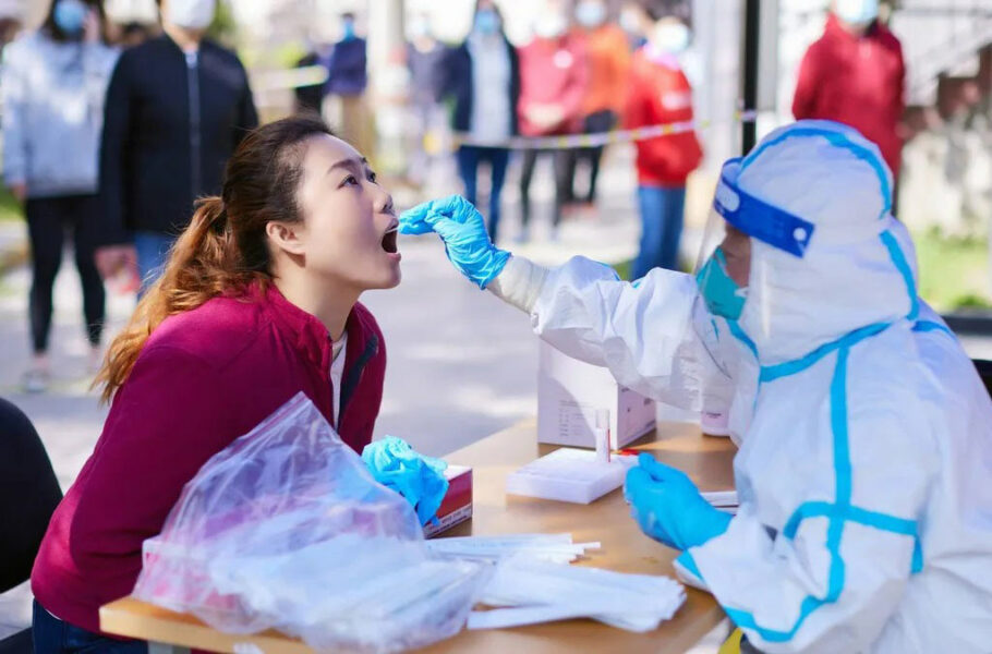 بلومبرگ: چین در روز 29 آذر 37 میلیون مبتلای جدید به کرونا داشته است