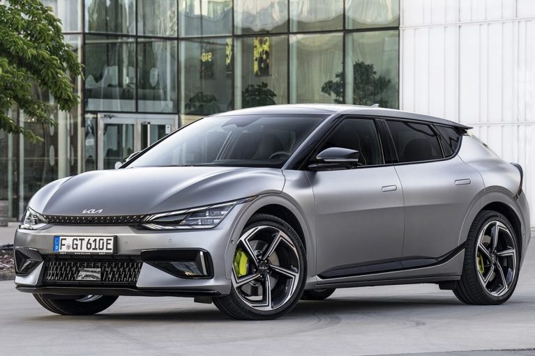 تجربه رانندگی با کیا EV6 GT مدل ۲۰۲۳؛ عملکرد در حد لامبورگینی اوروس با ۶۱ هزار دلار!