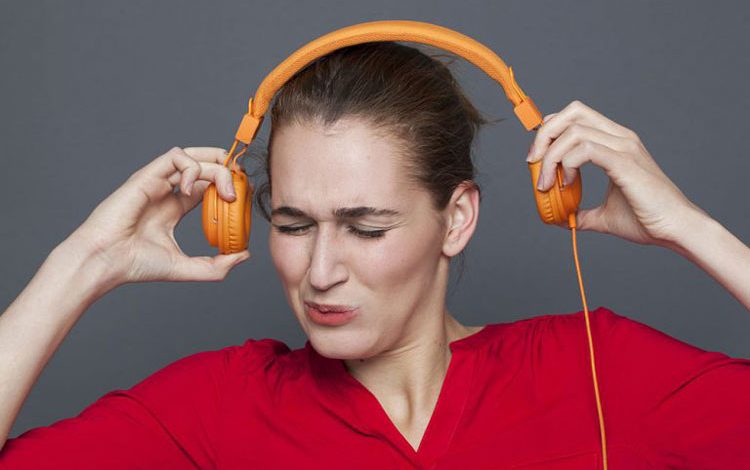 خطرات شنوایی صداهای بلند