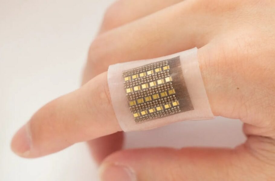 دانشمندان یک چسب پوستی لیزری برای کشف علائم سرطان توسعه داده‌اند