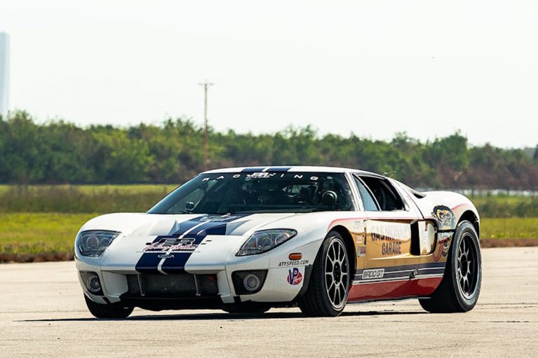 فورد GT مدل ۲۰۰۶ رکورد سریع‌ترین خودروی جاده‌ای جهان را شکست