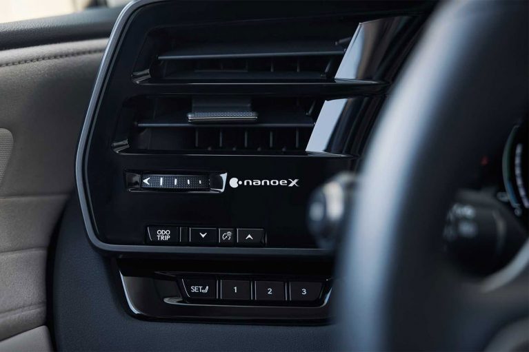 لکسوس سیستم کیفیت هوای Nanoe X را برای مباررزه با ویروسها عرضه میکند