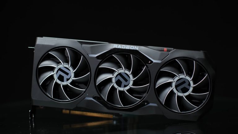 مشکل حرارت بالا در برخی کارتهای گرافیک رفرنس Radeon RX 7900 XTX MBA