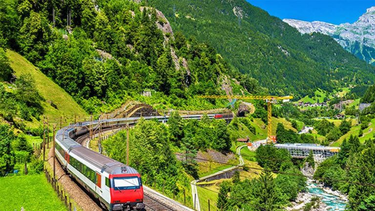 مقایسه قطار مشهد از تهران یا یزد