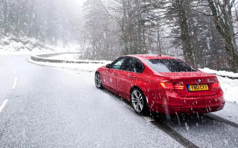 چگونه خودروی خود را برای فصل زمستان آماده کنیم؟