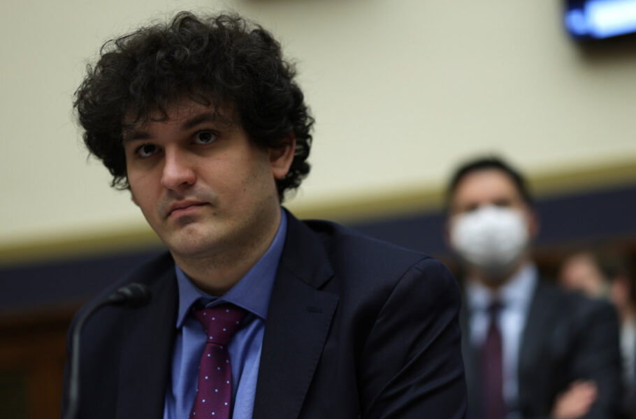 SEC آمریکا سم بنکمن-فرید را به کلاهبرداری از سرمایه‌گذاران FTX متهم کرد