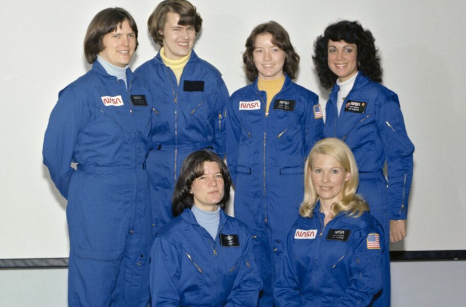 امروز در فضا: ناسا اولین فضانوردان زن را استخدام کرد