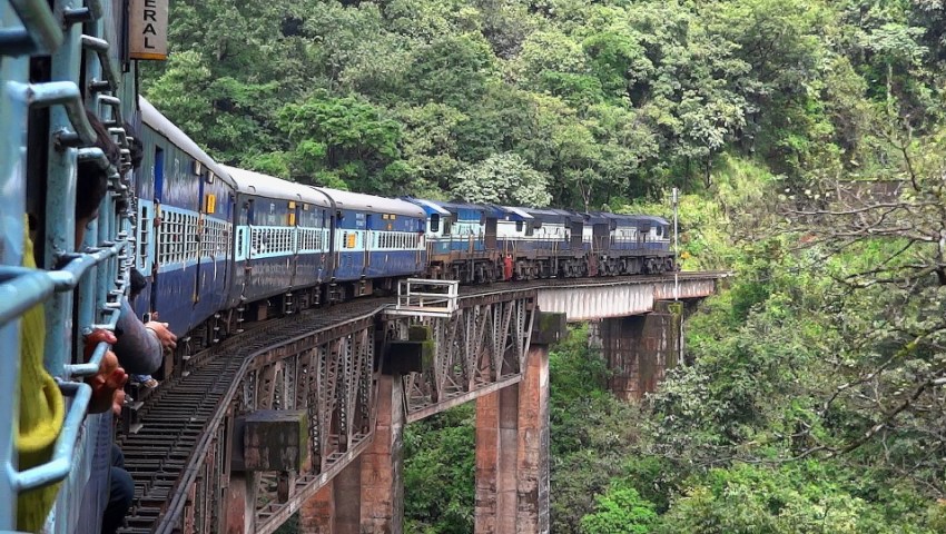 با خطرناکترین و هیجان انگیزترین مسیرهای قطار دنیا آشنا شوید