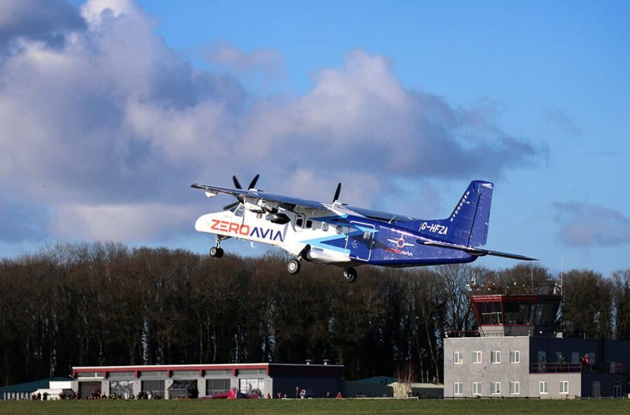 بزرگ‌ترین هواپیمای هیدروژنی-الکتریکی جهان اولین پرواز خود را با موفقیت انجام داد [تماشا کنید]