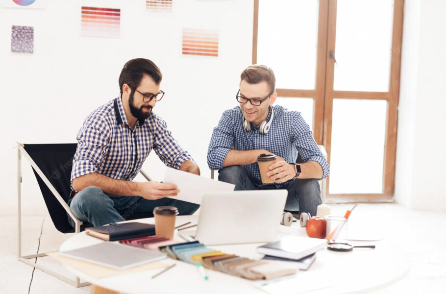 تعامل کاری نزدیک می‌تواند شیوه گفتار شما را شبیه طرف مقابل کند