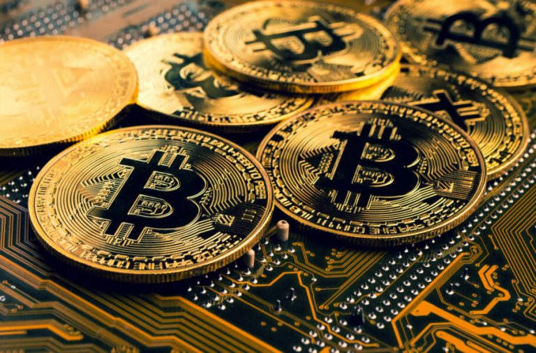 درآمد استخراج بیت‌کوین در یک ماه ۵۰ درصد افزایش یافت