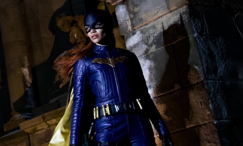 رونمایی لسلی گریس از لباس بت‌گرل در فیلم لغوشده Batgirl