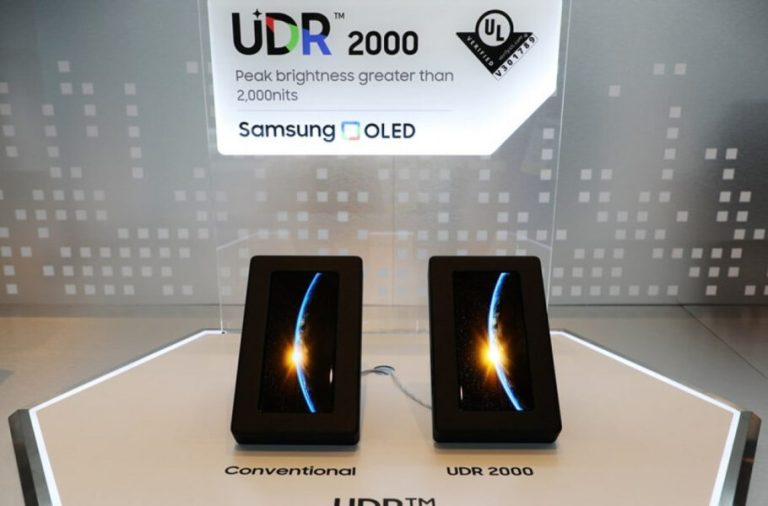 سامسونگ از نمایشگر OLED مخصوص گوشی‌ها با روشنایی 2000 نیت رونمایی کرد