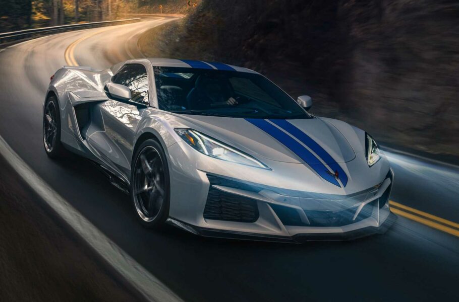 شورولت کوروت E-Ray معرفی شد؛ اولین کوروت هیبریدی تاریخ با شتاب 2.5 ثانیه