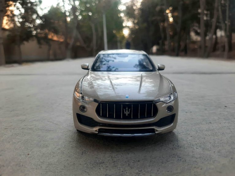 نقد و بررسی ماکت مازراتی لوانته ساخت ویلی مقیاس ۱:۲۴