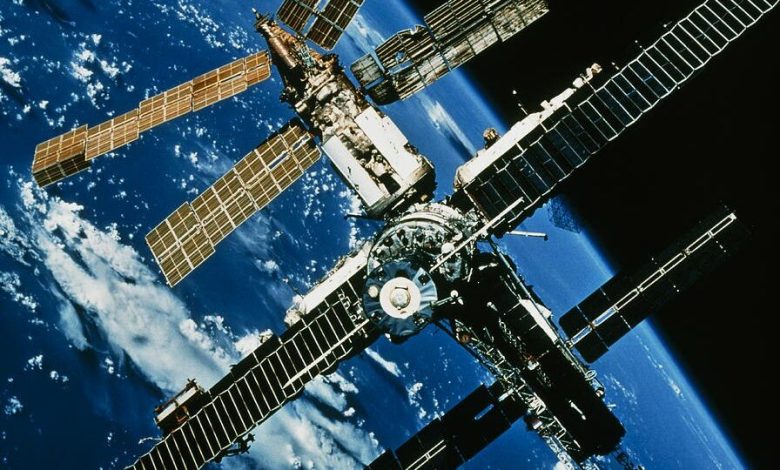 امروز در فضا: ایستگاه فضایی میر به فضا پرتاب شد