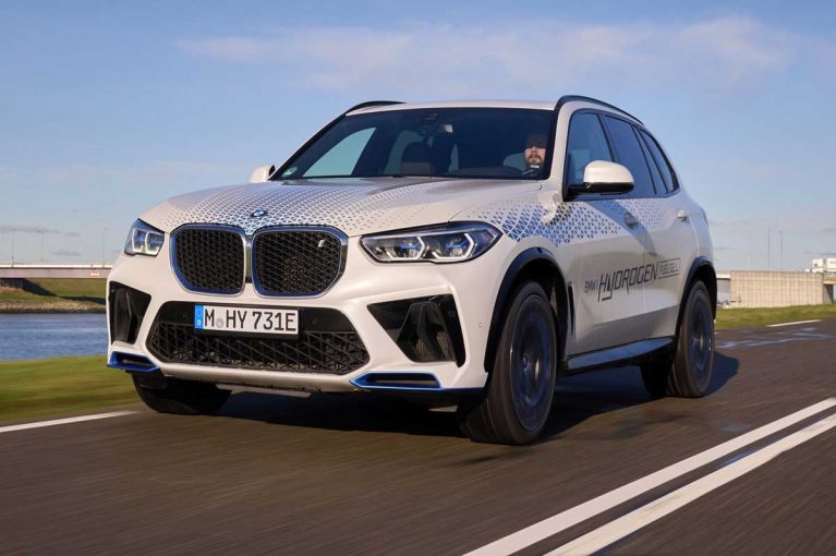 رانندگی با بی ام و iX5 هیدروژنی، قطعه مهم از پازل حملونقل آینده