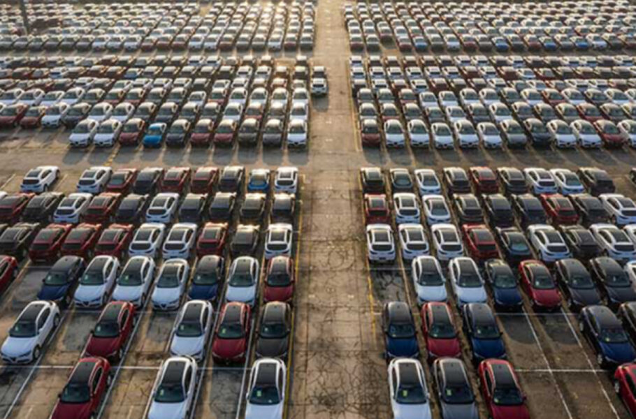 موافقت قالیباف با واردات خودرو دست دوم از مناطق آزاد