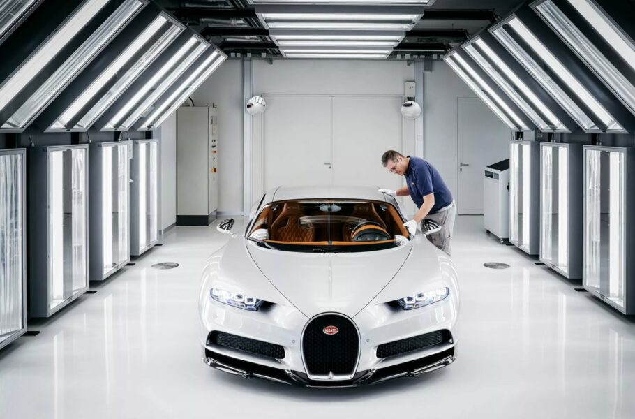 700 ساعت زمان برای رنگ آمیزی؛ نهایت دقت و وسواس در تولید محصولات بوگاتی