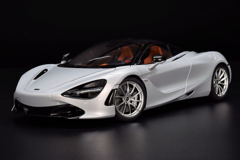 بررسی ماکت مکلارن ۷۲۰S اتوآرت