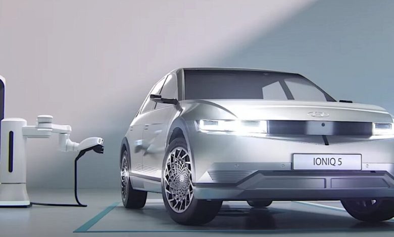 ربات هیوندای خودرو را برای شما شارژ می‌کند!