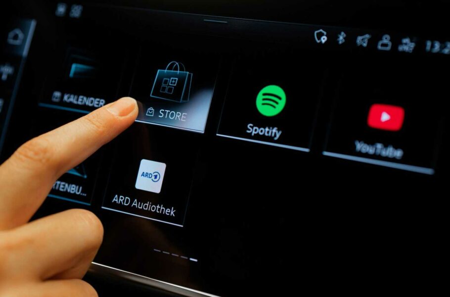 فروش اپلیکیشن؛ روش جدید آئودی برای کسب درآمد با خودروهای تمام‌برقی