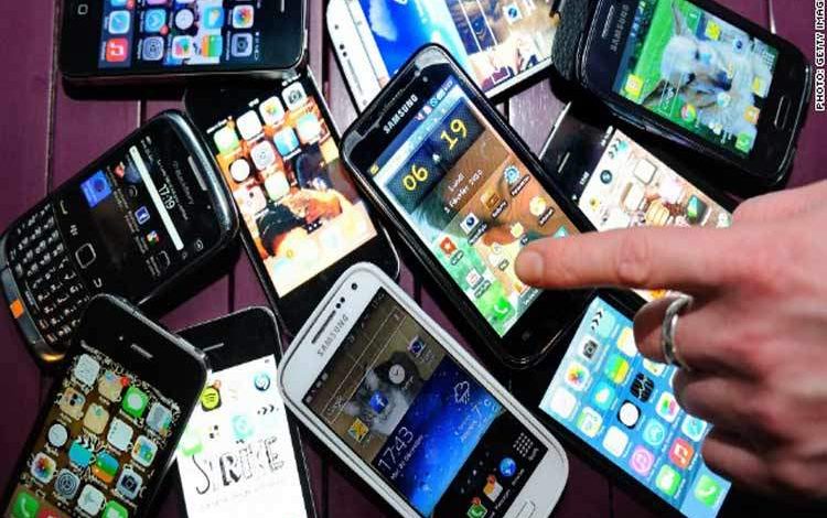 ماجرای فساد دو جانبه سنگین در واردات تلفن همراه در کشور