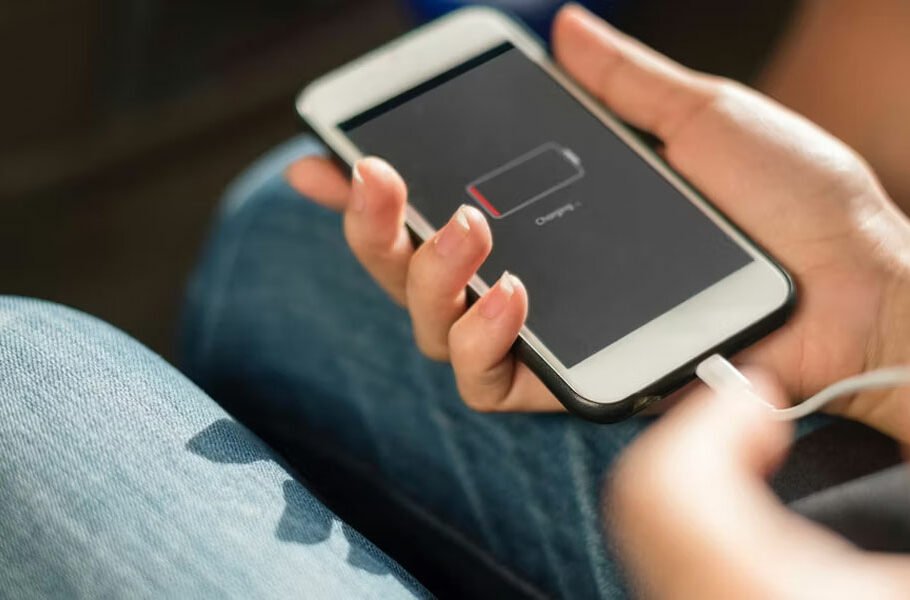 مهم‌ترین دلایل شارژ نشدن گوشی و راه‌های برطرف‌کردن آن‌ها