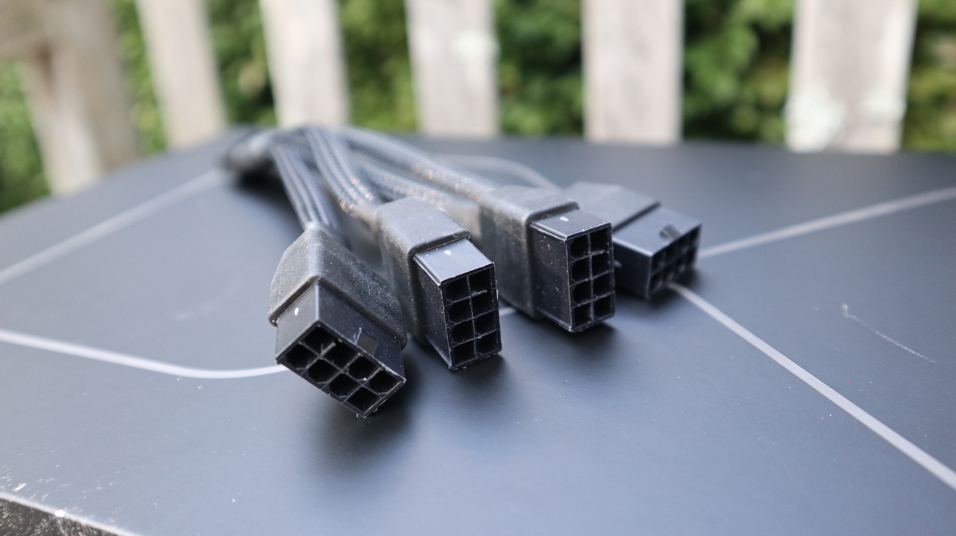 پشتیبانی کارت گرافیک RTX 4070 از کانکتورهای ۱۶ پین و ۸ پین