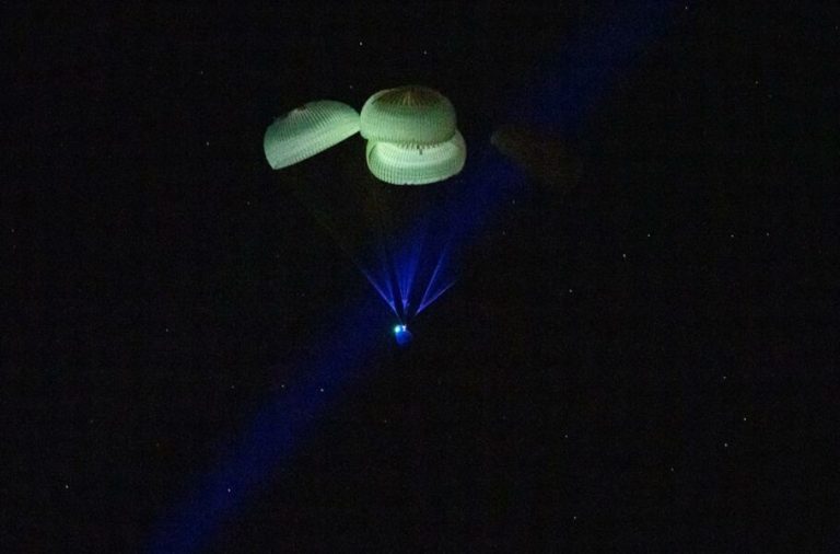 چهار فضانورد ISS پس از 157 روز حضور در فضا با کپسول اسپیس‌ایکس به زمین برگشتند