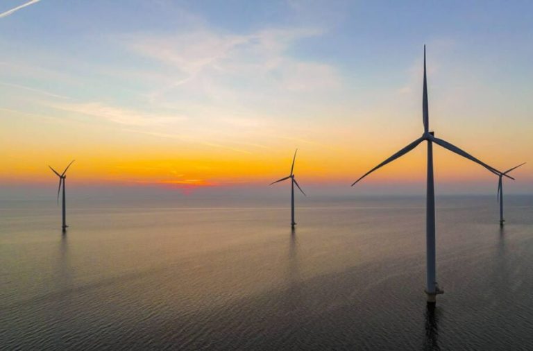 اسکاتلند با نصب عمیق‌ترین توربین بادی دریایی جهان، رکوردشکنی کرد