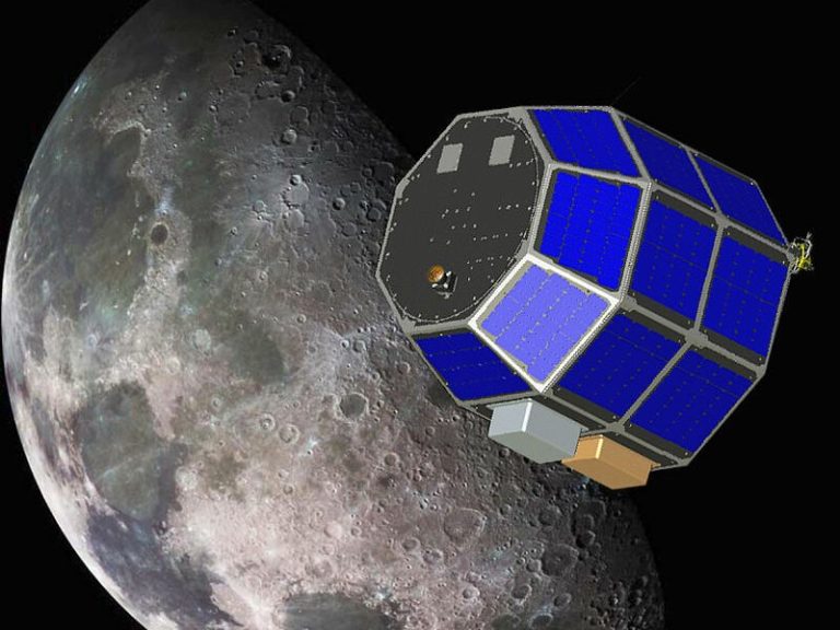 امروز در فضا: سقوط LADEE روی ماه