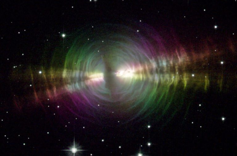 تصویر روز ناسا: سحابی تخم مرغ در نور قطبیده