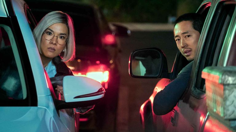 معرفی سریال مشاجره (Beef) | نبرد خونین الی وانگ و استیون ین