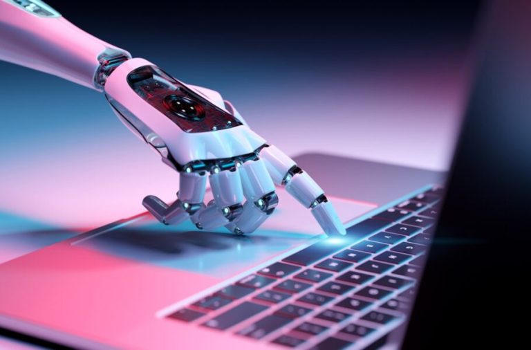 یک شرکت چینی ظاهراً هوش مصنوعی را جایگزین برخی از نویسندگان و طراحان خود می‌کند