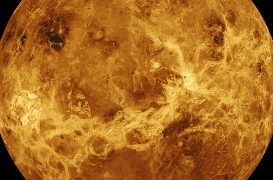 یک کشف غافلگیرکننده: زهره آتشفشان‌های فعال دارد