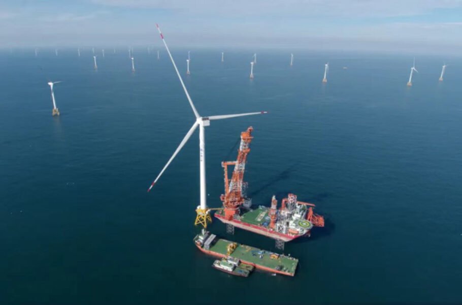 بزرگ‌ترین توربین بادی جهان با امکان تأمین انرژی 36 هزار خانه، به شبکه برق چین وصل شد