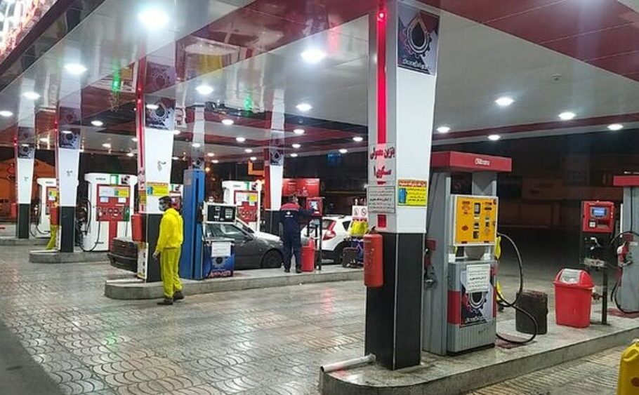 تأیید و تکذیب سه‌نرخی‌شدن قیمت بنزین؛ بازار داغ شایعات بنزینی