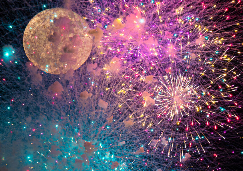 تصویر روز ناسا: آتش‌بازی در برابر اَبَرماه