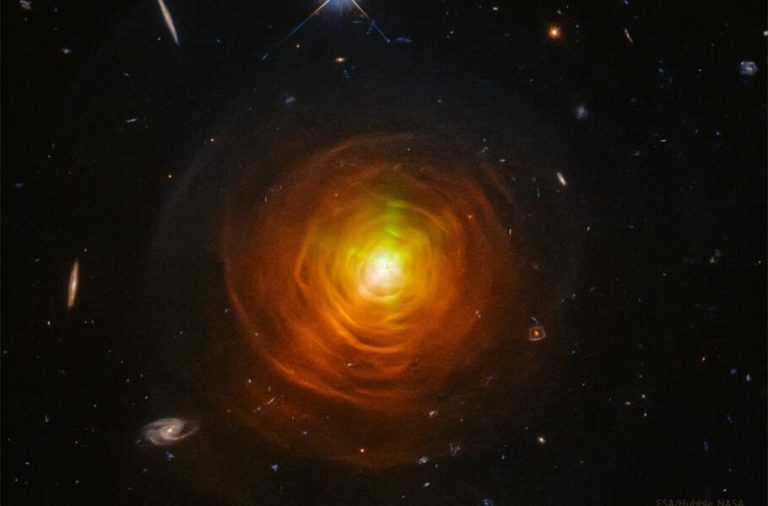 تصویر روز ناسا: لایه‌ها و کمان‌های اطراف ستاره CW Leonis