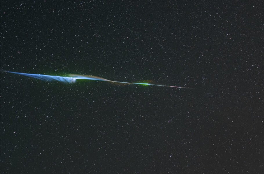 تصویر روز ناسا: کدام مواد شیمیایی باعث درخشش یک شهاب می‌شوند؟