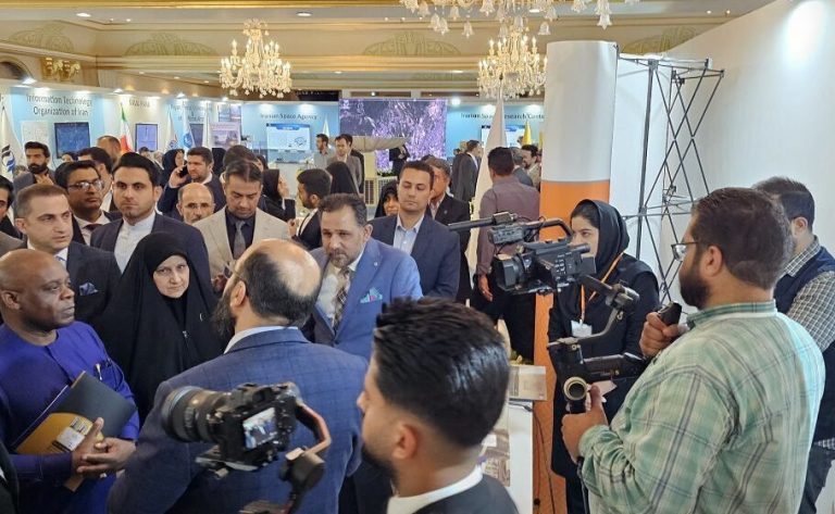 حضور فناپ در نمایشگاه جانبی اجلاس وزرای ارتباطات اکو