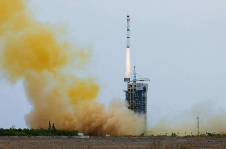 رقیبی جدی برای استارلینک؛ چین پرتاب ماهواره‌های اینترنتی خود را به مدار آغاز کرد