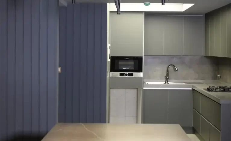 رنگ های مناسب کابینت برای آشپزخانه کوچک